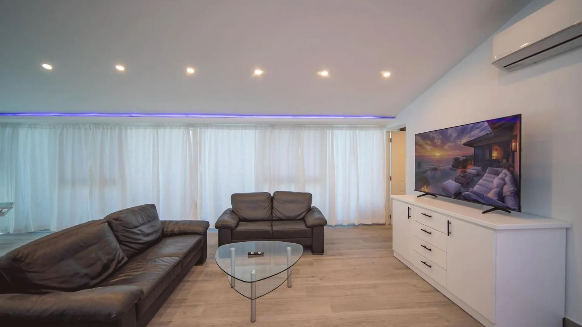 3Br Luxury Penthouse, 300M From Beach Sosúa Dominikanische Republik